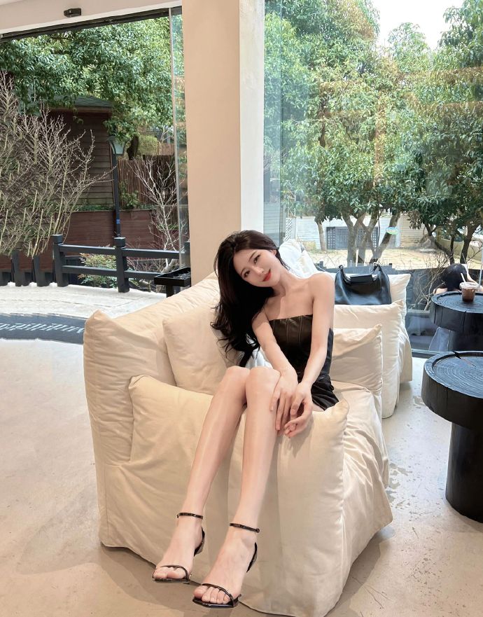 黄果视频在线观看在不同观看场景中的视频界面